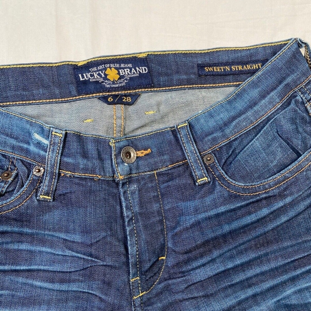 Lucky Brand Women's Sweet Straight Dark Wash Jeans Mid Rise Size 6/28 - Picture 4 of 10